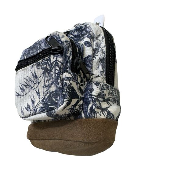 Vintage JANSPORT Mini Back Pack Coin Purse Wristlet Charm Blue Floral Leather - Picture 2 of 16